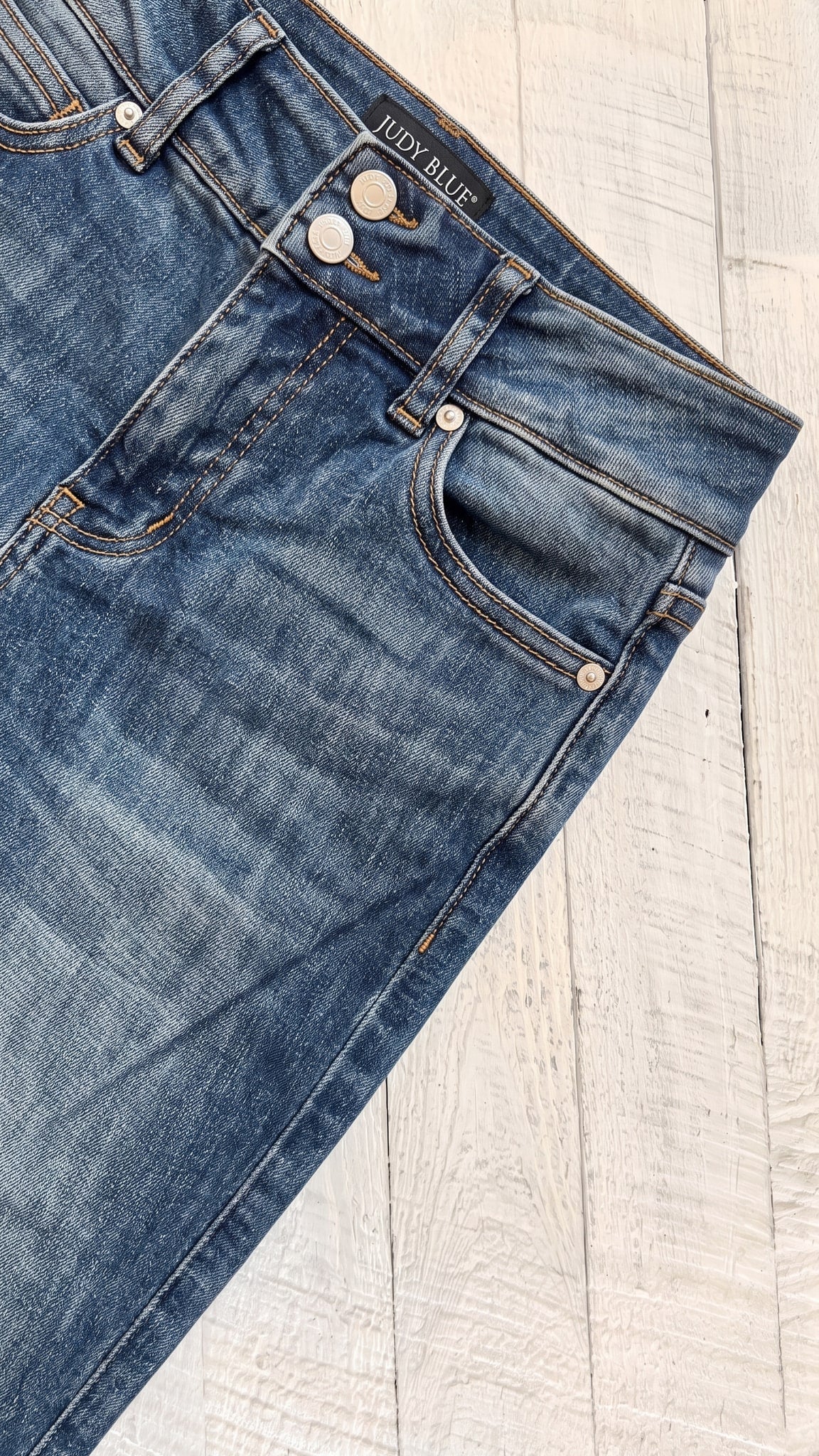 Judy Blue Petite Flare Jeans | Medium Wash — Front pocket detail