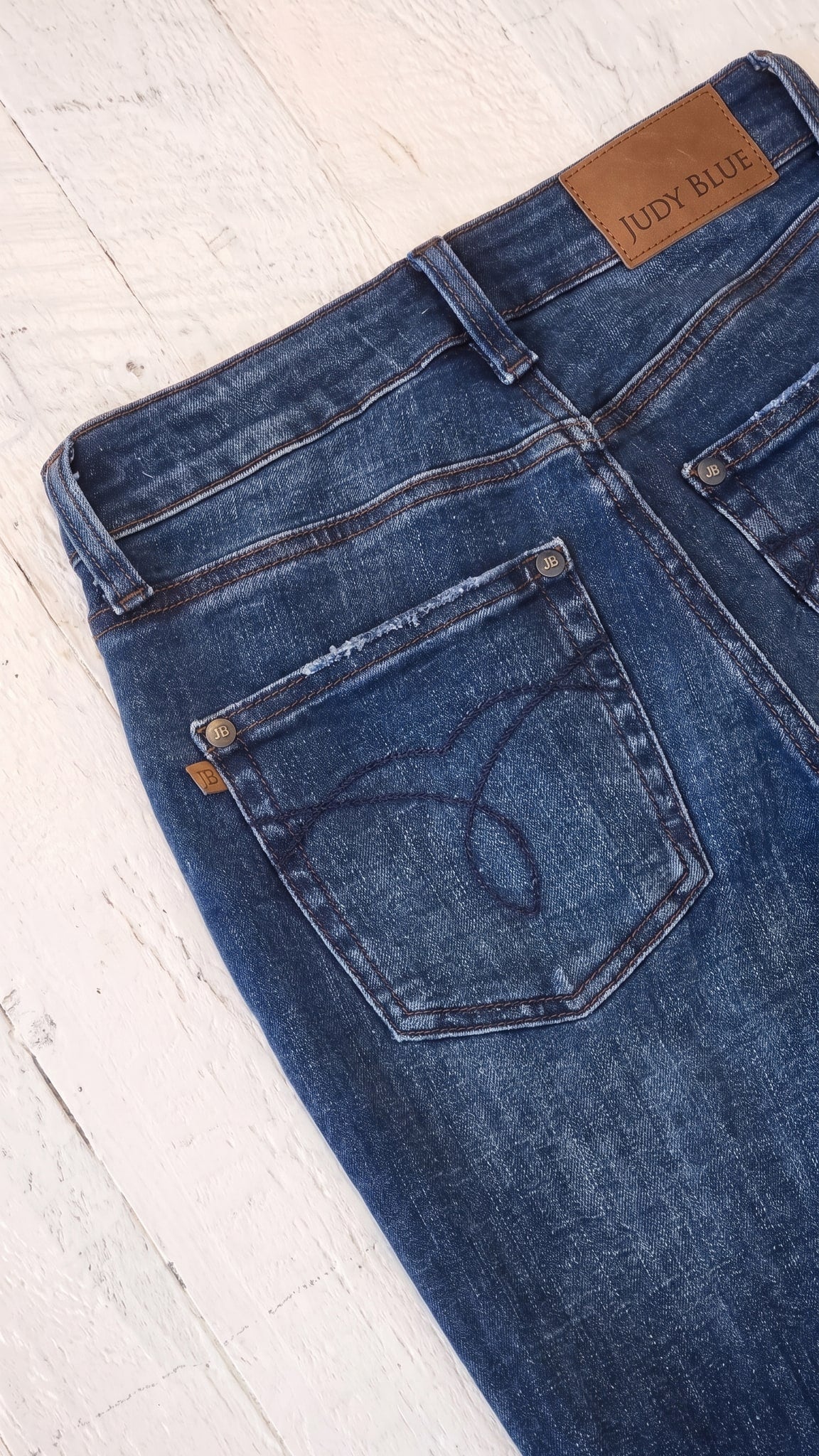 Judy Blue High Waisted Tummy Control Bootcut | Dark Wash — Back pocket detail