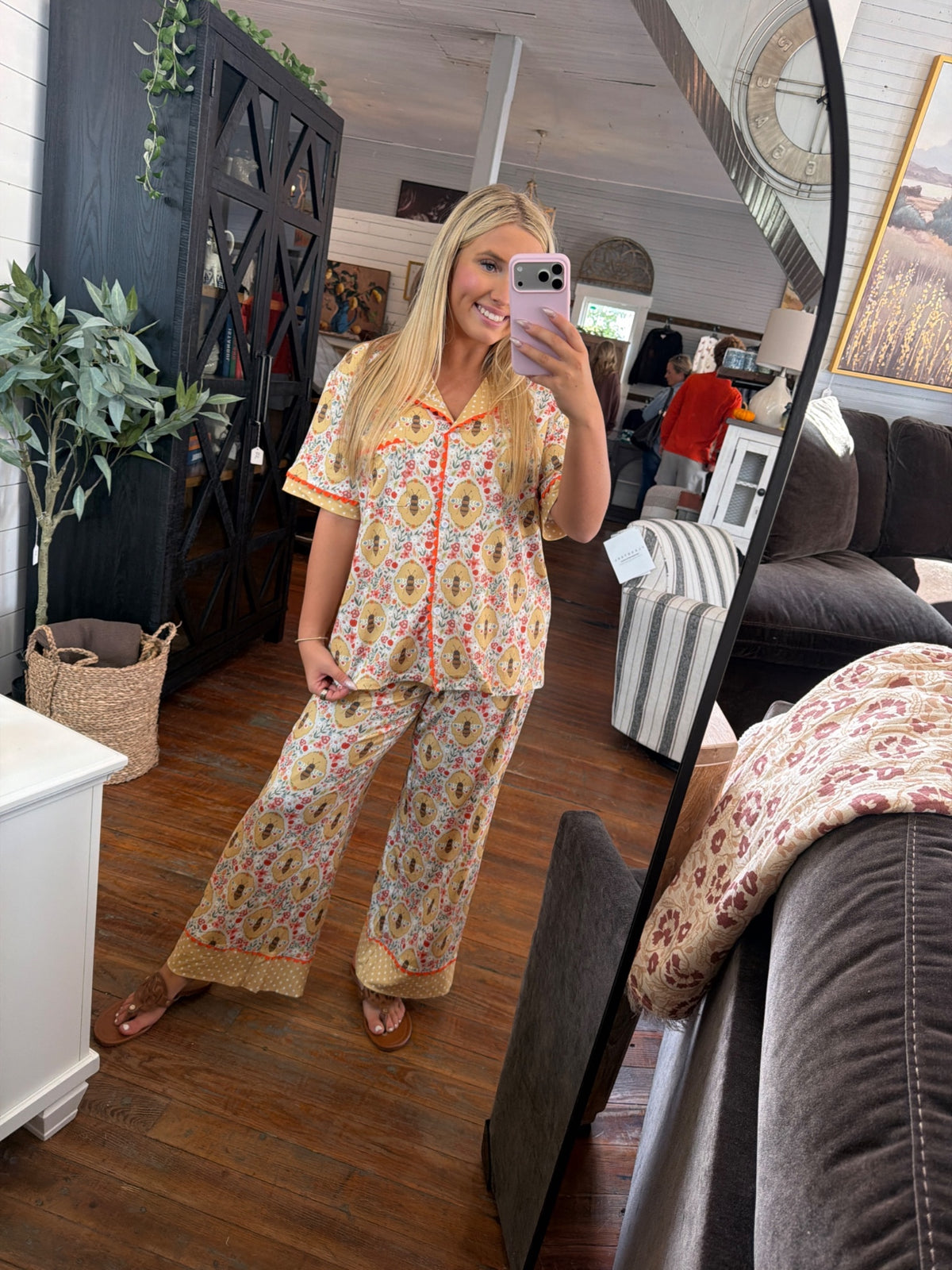 Farm Girl Luxe PJ Set | Bee — Worn by model