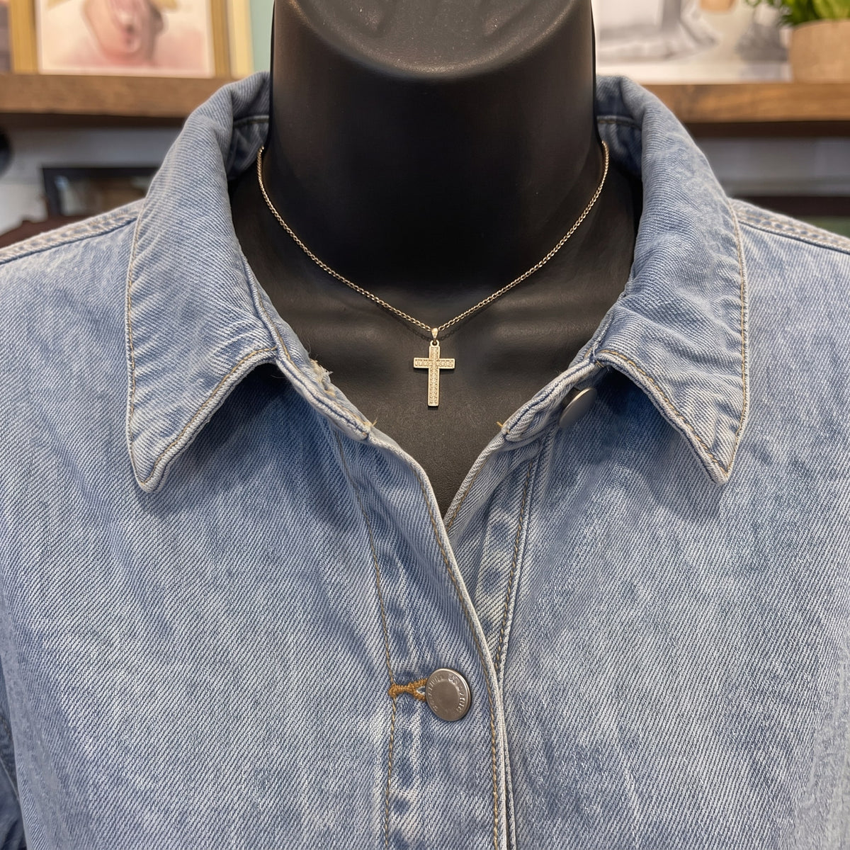 Basic Cropped Button-Down Shirt | Medium — Fabric and detail close-up