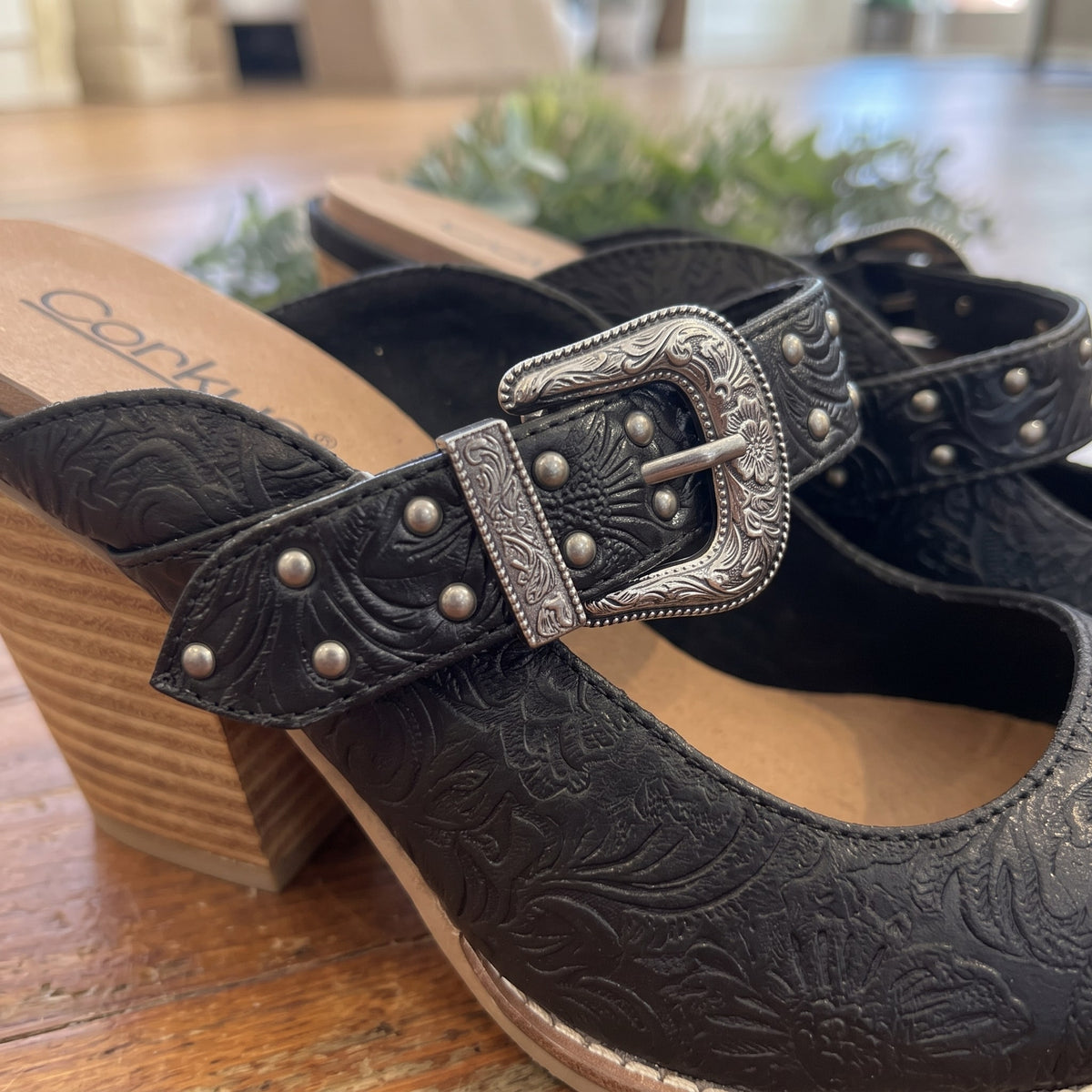 For The Girls Heeled Mule | Black — Detail close-up