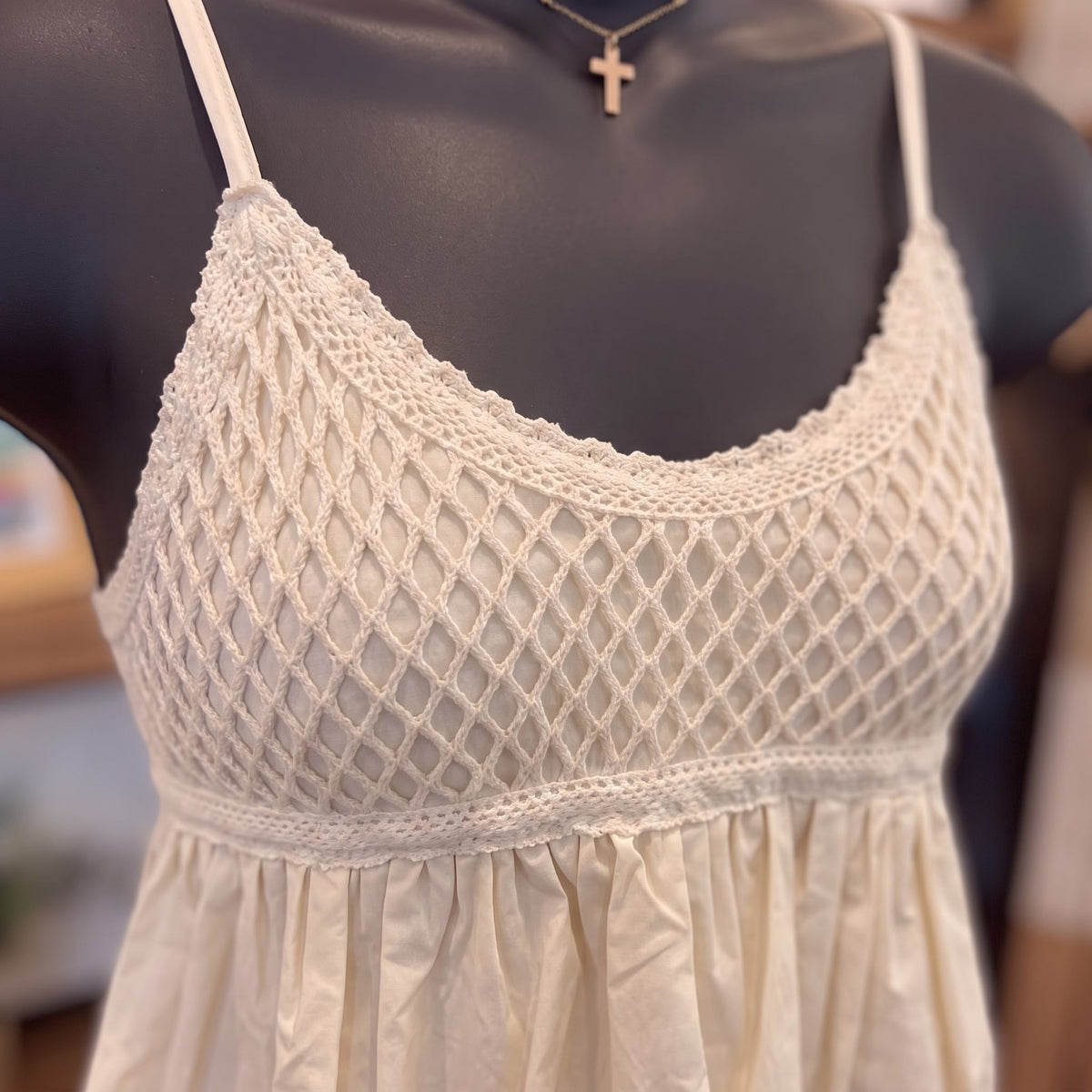 women's top TH12275 | Oatmeal — Detail close-up