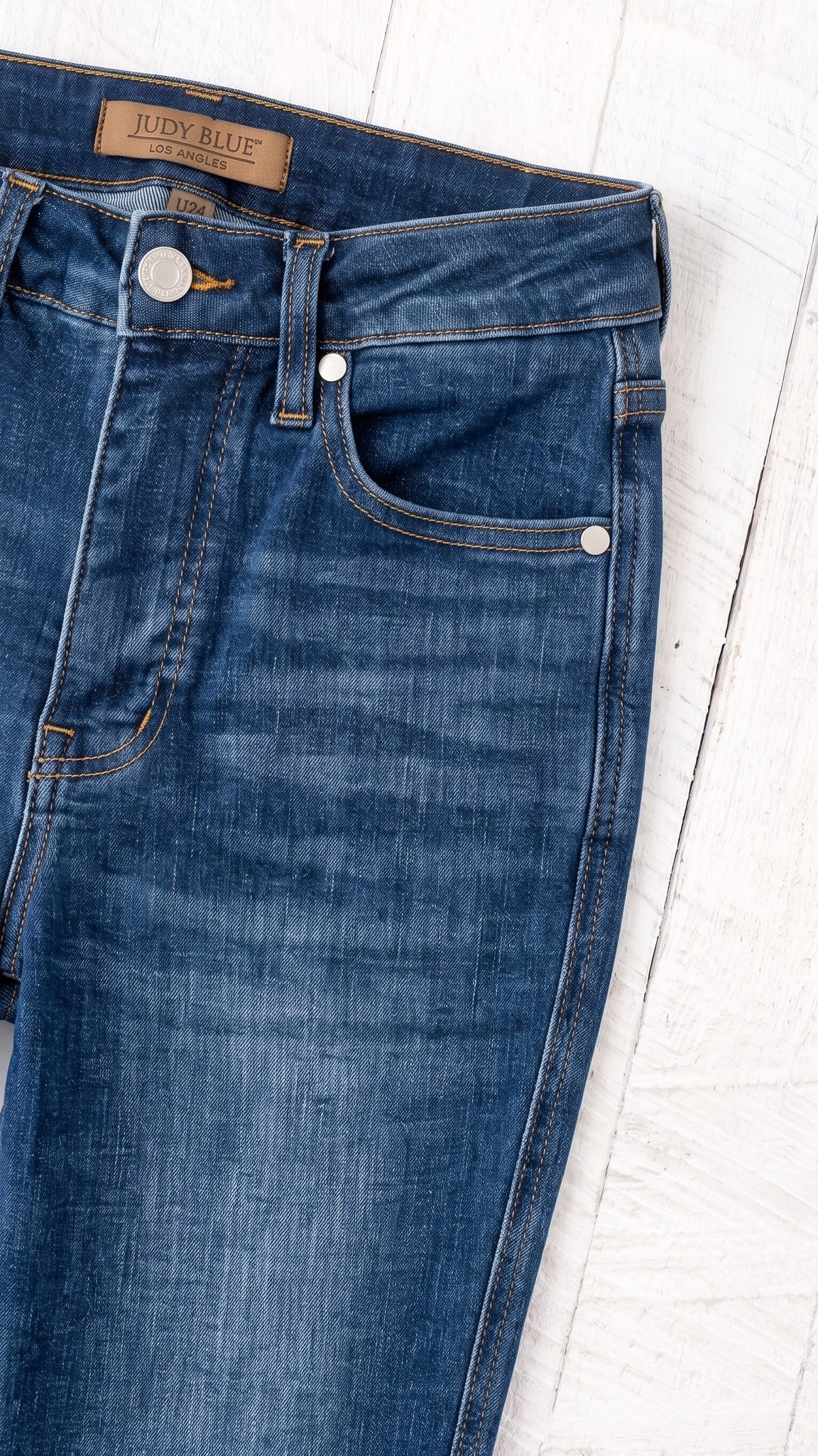 Judy Blue High Waisted Tummy Control Charlotte Flare Jeans | Dark Modern Indigo — Front pocket detail
