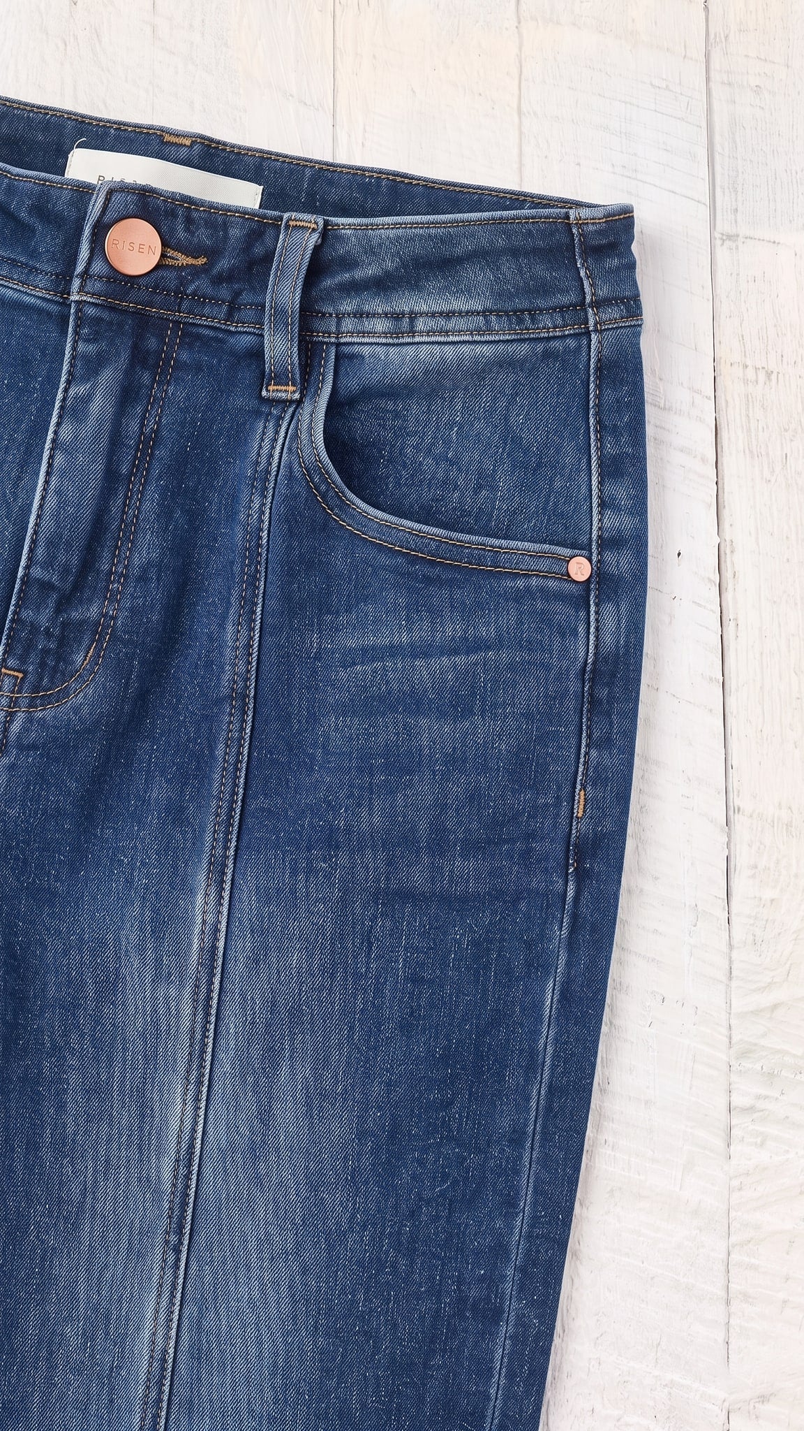 Risen Mid Rise Stretchy Wide Leg Jeans | Dark — Front pocket detail