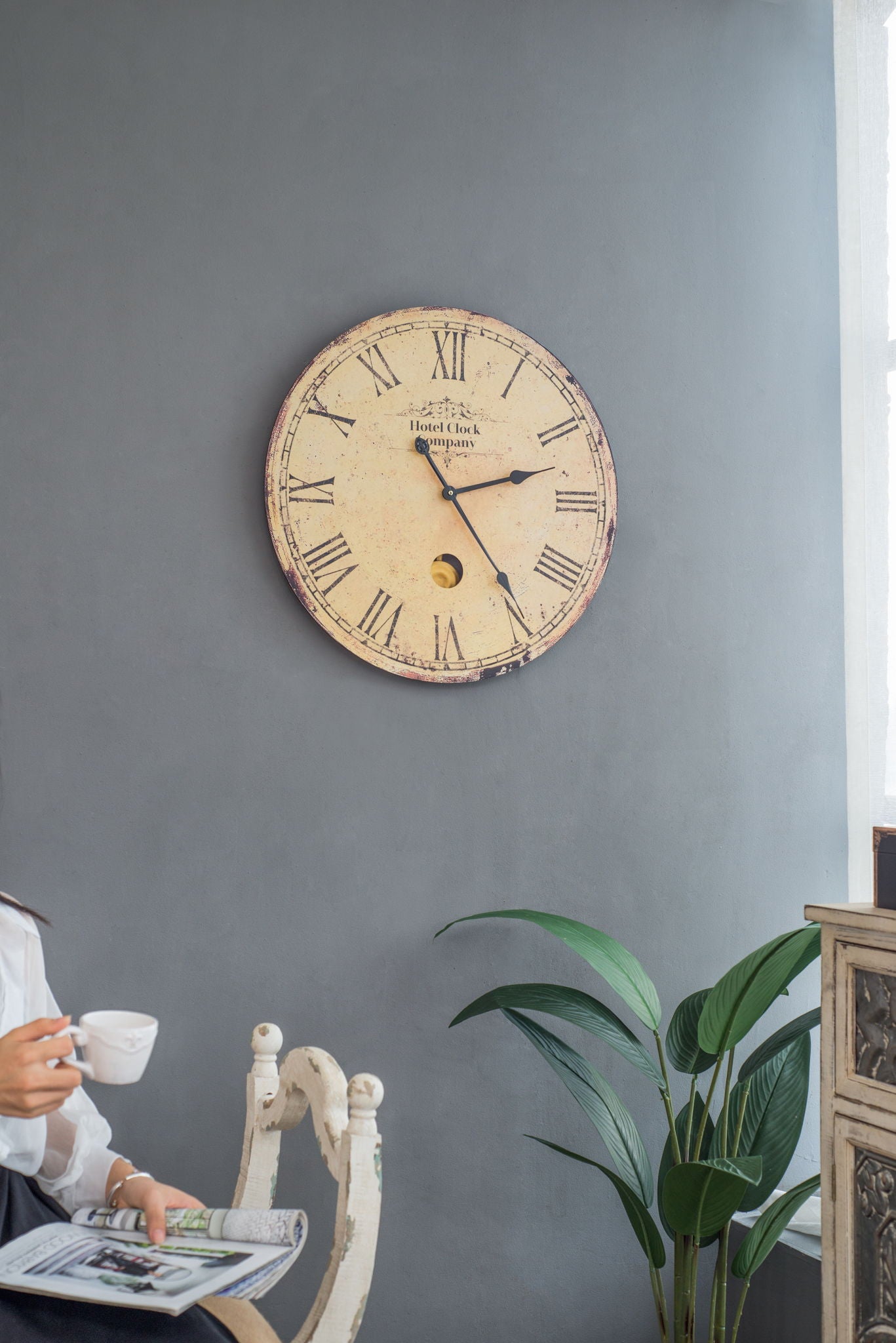 小さなのっぽの古時計　レトロ アンチークです。 小さなのっぽの古時計 / Antique Carved Grandfather Clock Design