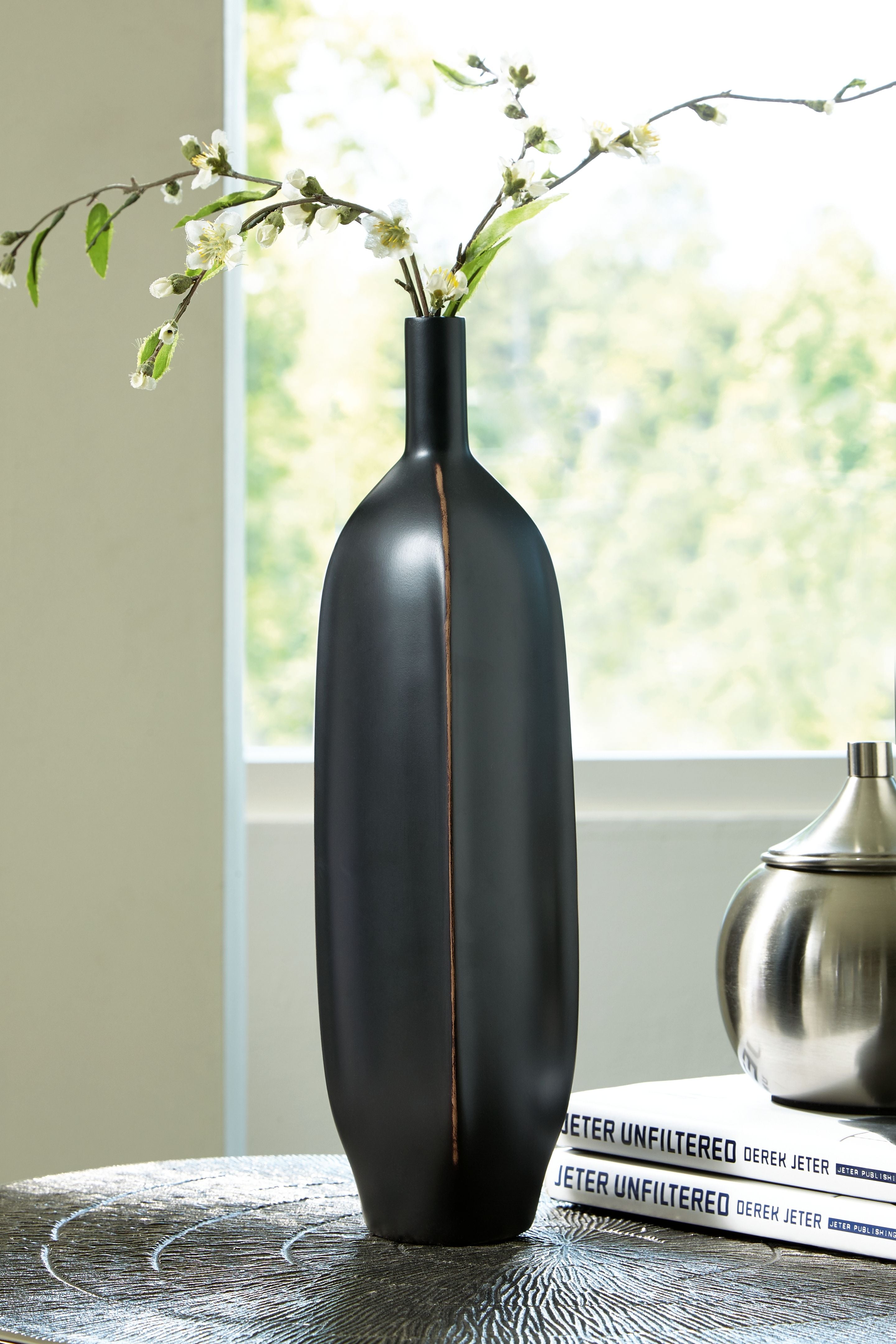 Rhaveney - Vase - Large – Rachel's Rustic Room & Boutique